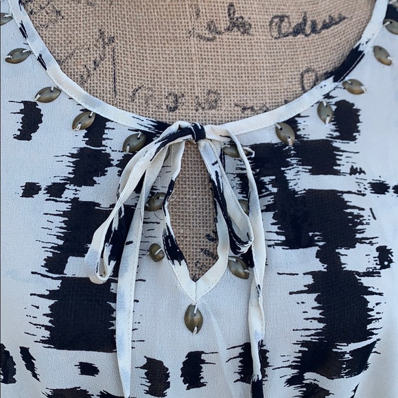 Charming Charlie blouse L - Picture 2 of 6